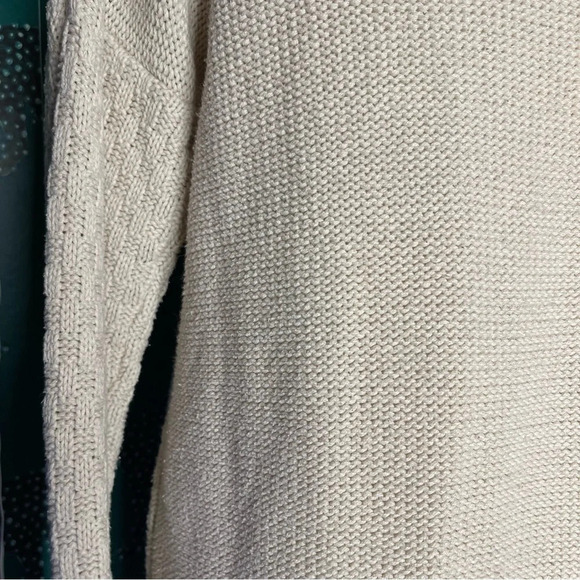 Old Navy White Long Sleeve Pullover Cable Knit Cotton Blend Crew Sweater Size S - Picture 8 of 10